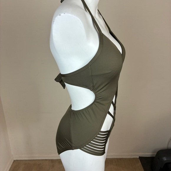 Kenneth Cole Strappy Cutout Swimsuit Women's Minimal Sexy Resortwear Beach - Picture 10 of 12